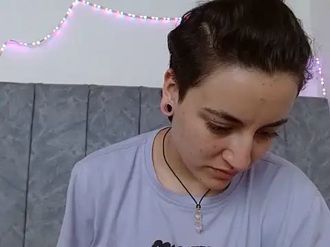 linda 33 online show from September 15, 4:51 pm