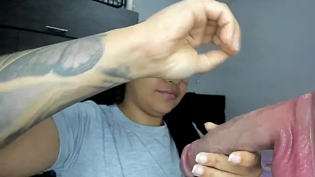 Snapshot of leila_22 chatting on February 13, 2:31 pm leila 22 online show from February 13, 2:31 pm