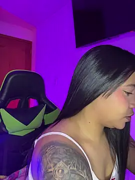 Snapshot of leila_22 chatting on October 8, 7:17 am leila 22 online show from October 8, 7:17 am