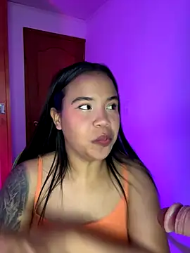 Snapshot of leila_22 chatting on October 27, 7:12 am leila 22 online show from October 27, 7:12 am