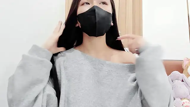 Lita-Julia online show from March 15, 4:43 pm