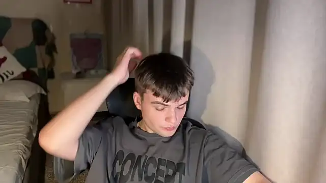 Snapshot of superfluboy_ chatting on November 9, 2:15 pm superfluboy online show from November 9, 2:15 pm