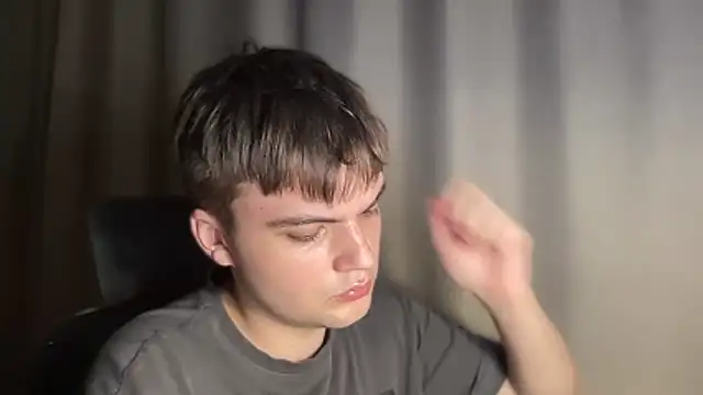 Snapshot of superfluboy_ chatting on November 18, 5:06 pm superfluboy online show from November 18, 5:06 pm