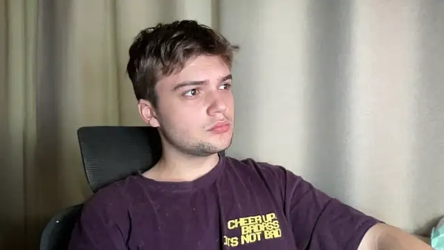 Snapshot of superfluboy_ chatting on December 3, 9:29 am superfluboy online show from December 3, 9:29 am