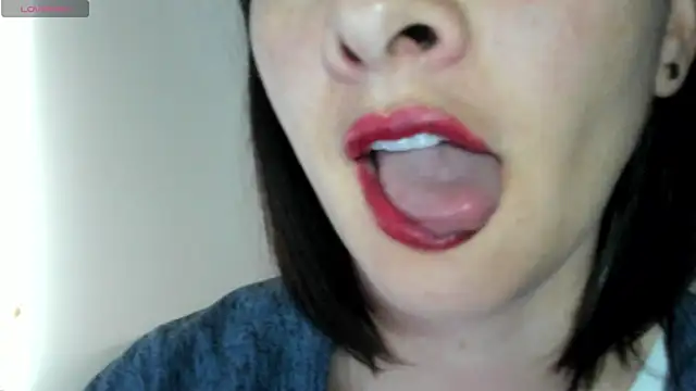 queen fetish online show from October 15, 2:28 pm