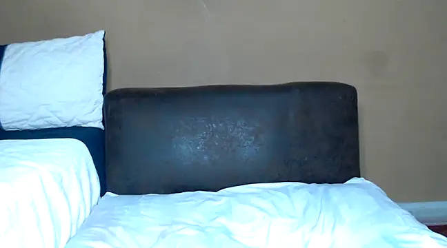 AdelaideT online show from December 5, 11:51 pm