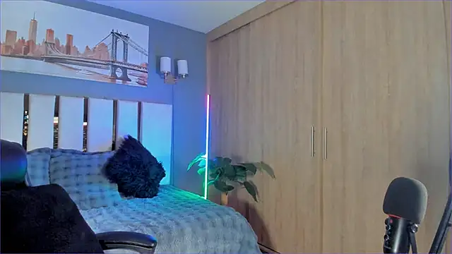 Bambi gurl online show from November 25, 12:21 am