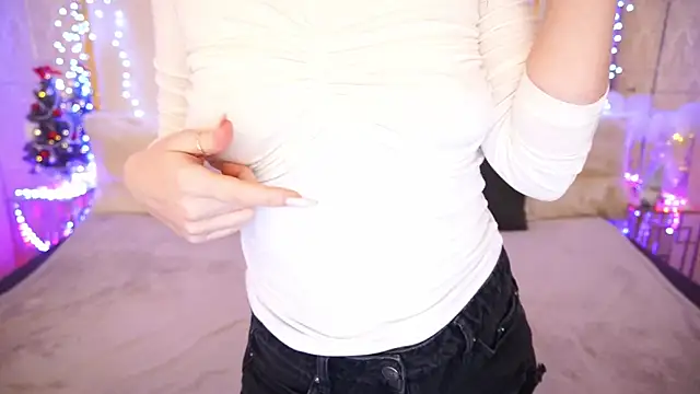 KimmmLi online show from December 28, 11:09 am