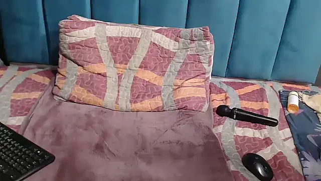 BLACKberry008 online show from February 19, 9:14 pm