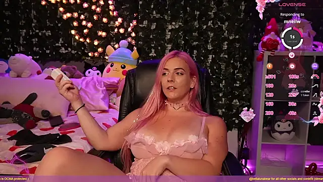 bellalunabear online show from February 11, 2:57 am