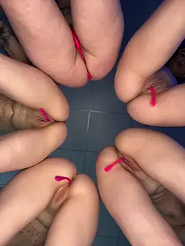 Snapshot of RollingGirls chatting on February 27, 2:10 pm RollingGirls online show from February 27, 2:10 pm