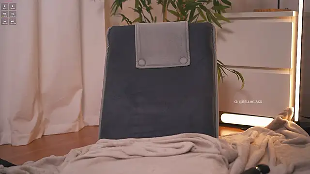 BellaGiaxx online show from September 27, 1:38 pm