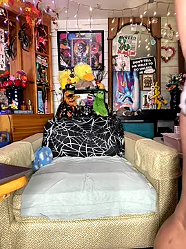 TrenaAnne online show from October 12, 9:25 pm