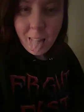 Snapshot of Sexy_Little_SlutAriel chatting on December 4, 2:09 am Sexy Little SlutAriel online show from December 4, 2:09 am