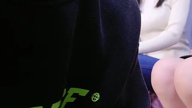 Snapshot of POCARI_SWEAT chatting on February 13, 11:06 am POCARI SWEAT online show from February 13, 11:06 am