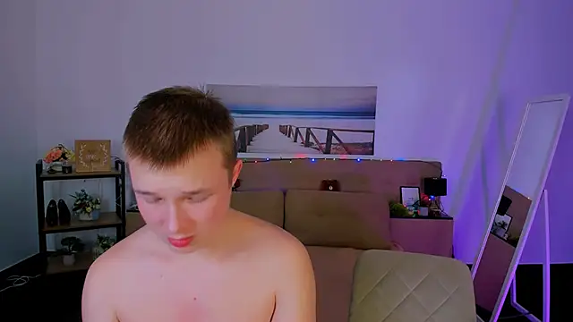 Snapshot of _Olli__Stiw_ chatting on December 15, 2:30 am Olli Stiw online show from December 15, 2:30 am