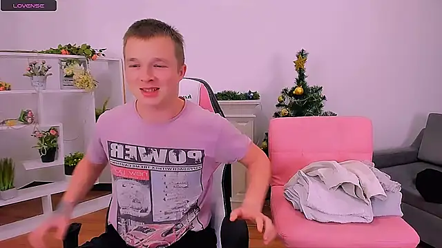 Snapshot of _Olli__Stiw_ chatting on December 19, 8:44 pm Olli Stiw online show from December 19, 8:44 pm