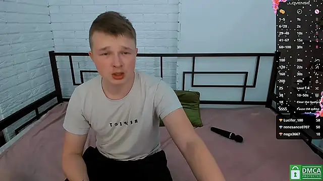 Snapshot of _Olli__Stiw_ chatting on March 1, 1:18 pm Olli Stiw online show from March 1, 1:18 pm