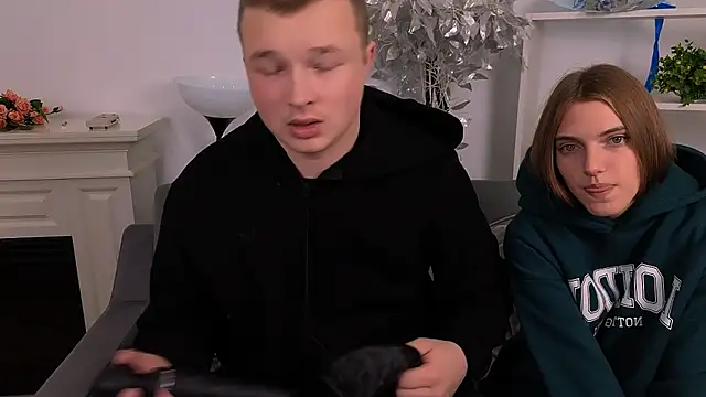 Snapshot of _Olli__Stiw_ chatting on October 13, 8:14 am Olli Stiw online show from October 13, 8:14 am