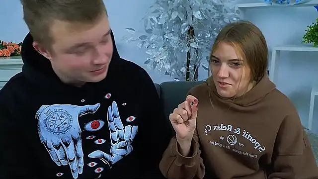 Snapshot of _Olli__Stiw_ chatting on November 9, 8:45 am Olli Stiw online show from November 9, 8:45 am