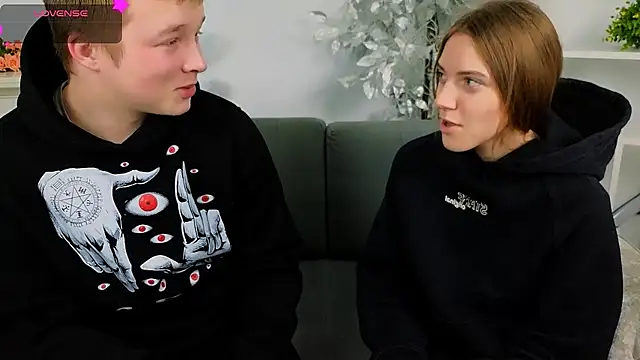 Snapshot of _Olli__Stiw_ chatting on November 27, 8:16 am Olli Stiw online show from November 27, 8:16 am