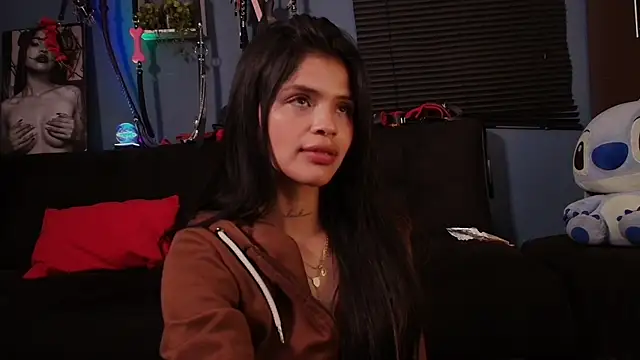 Alaia Asuka online show from February 28, 3:37 am