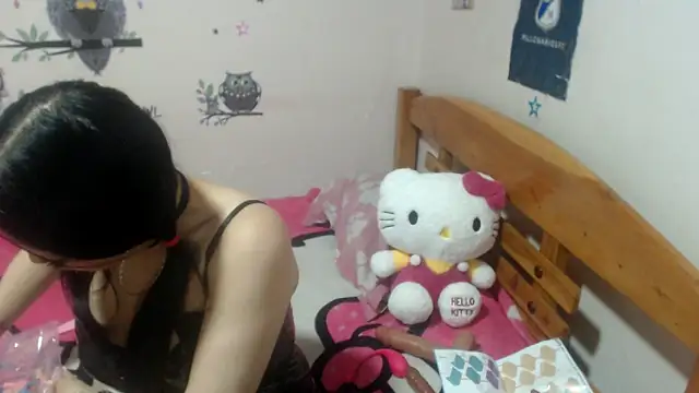 montthbluee online show from November 25, 1:05 am