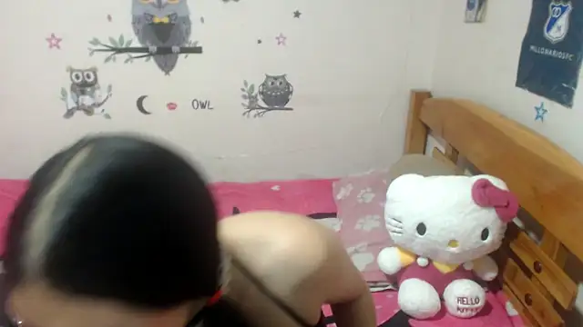 montthbluee online show from November 26, 4:57 am