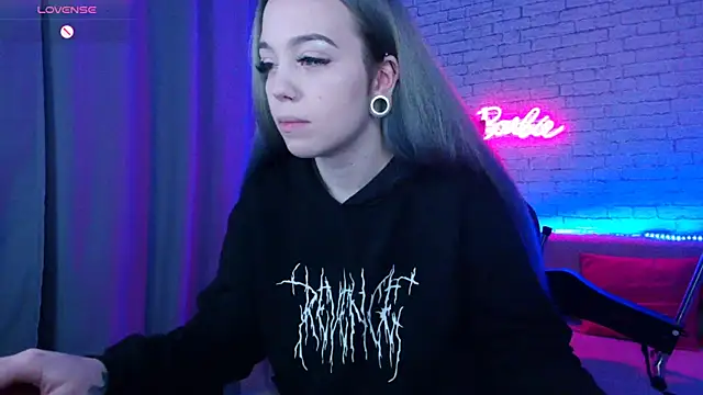 -Stacyy- online show from December 8, 8:09 am