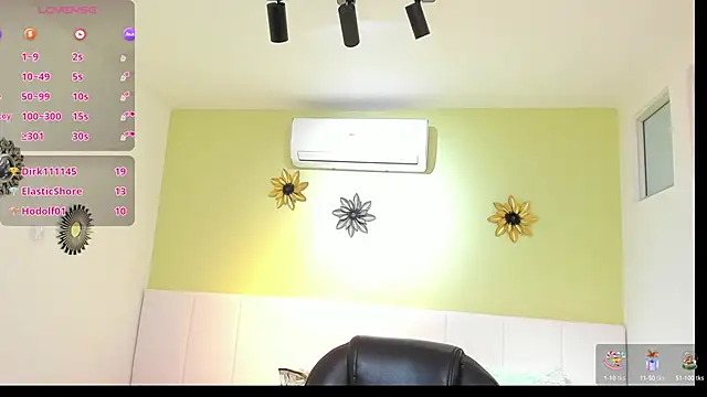 Snapshot of katia_bigboobs1 chatting on December 24, 3:16 pm katia bigboobs1 online show from December 24, 3:16 pm