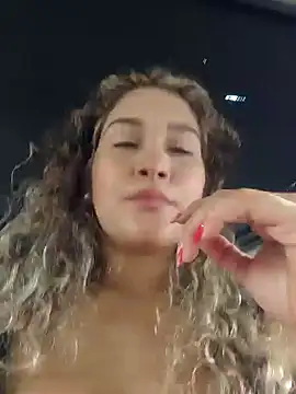 Sara smiiith211 online show from December 17, 2:44 pm