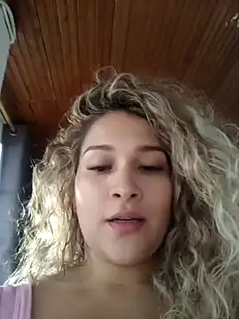 Sara smiiith211 online show from January 24, 10:51 pm