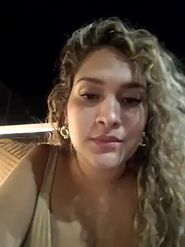 Sara smiiith211 online show from February 9, 3:00 am