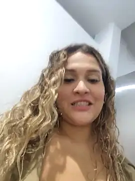 Sara smiiith211 online show from March 14, 1:48 am