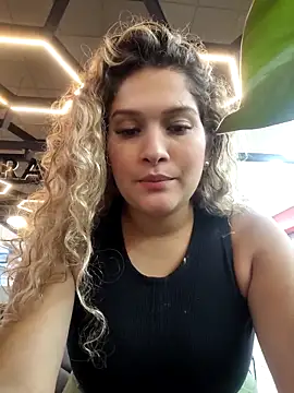 Sara smiiith211 online show from March 15, 2:14 am