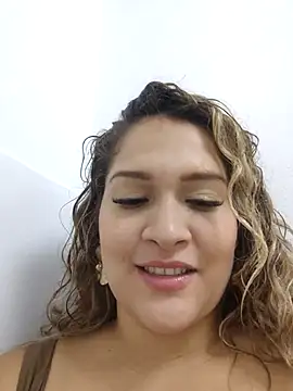 Sara smiiith211 online show from March 16, 3:47 am