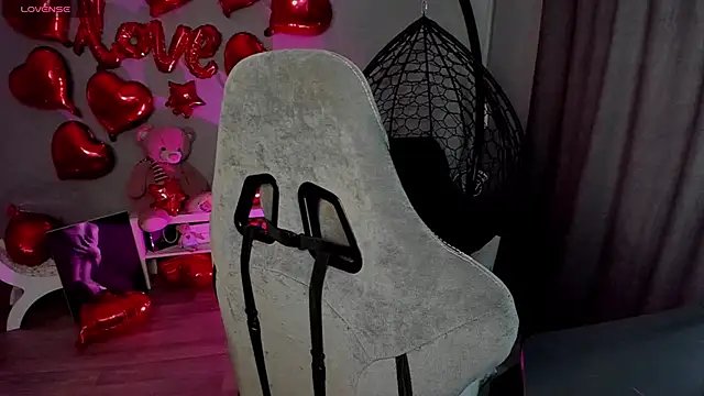 lily williamss online show from February 28, 3:59 am