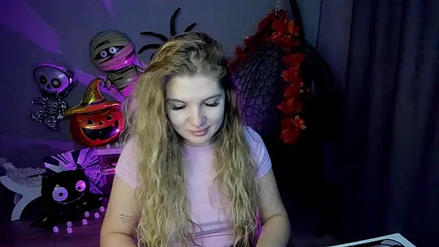 lily williamss online show from October 27, 12:15 am