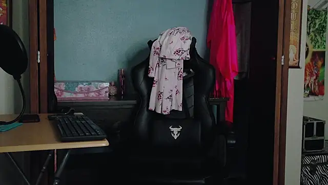 TreeJeanne online show from September 22, 10:34 pm