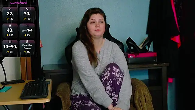 TreeJeanne online show from October 8, 12:30 am