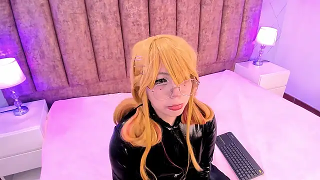 Purplee Baby online show from February 7, 8:42 pm