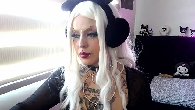 jannaink  online show from February 6, 8:45 pm