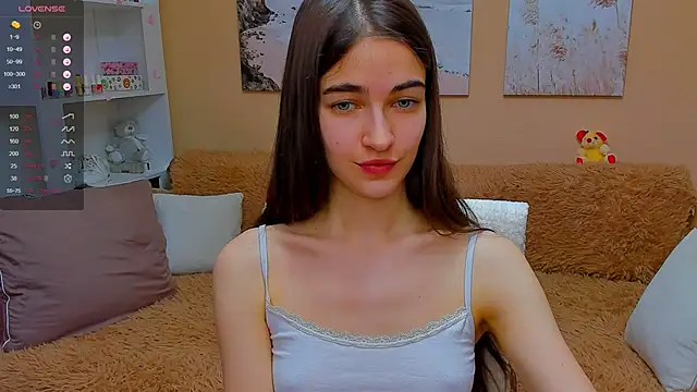 Snapshot of AstoriyaNight chatting on February 11, 7:33 am AstoriyaNight online show from February 11, 7:33 am