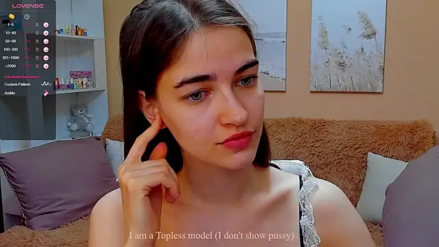 Snapshot of AstoriyaNight chatting on March 22, 4:24 am AstoriyaNight online show from March 22, 4:24 am