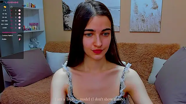 Snapshot of AstoriyaNight chatting on March 23, 7:20 am AstoriyaNight online show from March 23, 7:20 am