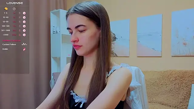 Snapshot of AstoriyaNight chatting on October 17, 4:15 am AstoriyaNight online show from October 17, 4:15 am