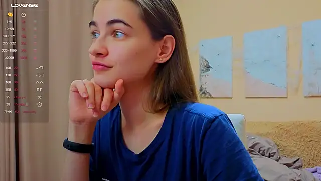 Snapshot of AstoriyaNight chatting on November 18, 4:11 pm AstoriyaNight online show from November 18, 4:11 pm