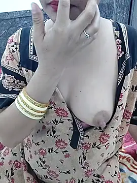 Snapshot of Aaradhya chatting on March 16, 2:44 pm Aaradhya online show from March 16, 2:44 pm