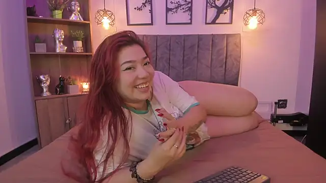 Andy and emma online show from December 16, 3:43 pm