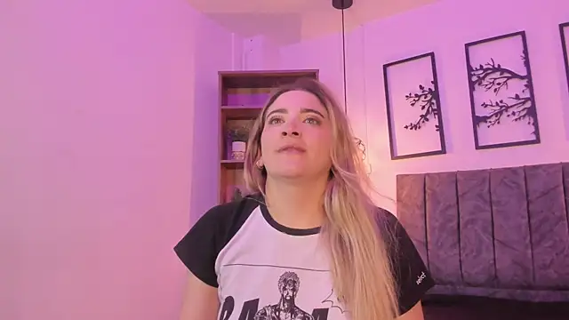 Andy and emma online show from January 3, 3:44 pm